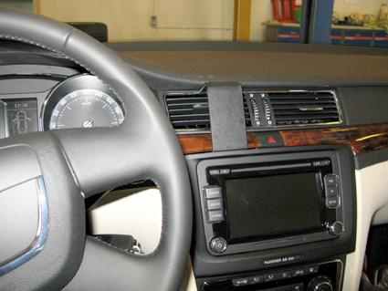 Skoda Superb 09-05, Centrerad