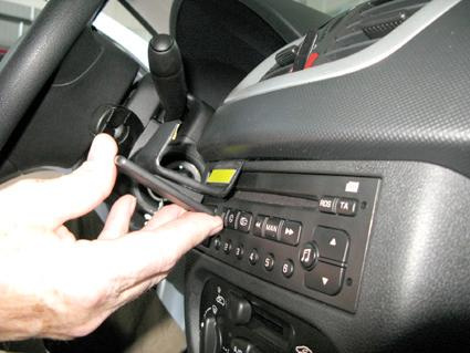 Peugeot 206+ 09-13, Centrerad