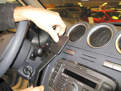 Ford Transit Connect/Tourneo Connect 10-13, Centrerad