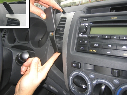 Brodit ProClip, Toyota HiLux 10-11