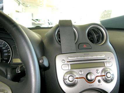 Nissan Micra 11-14, Centrerad
