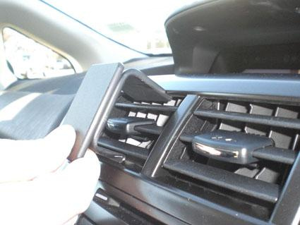 Toyota Prius + 12-15, Centrerad