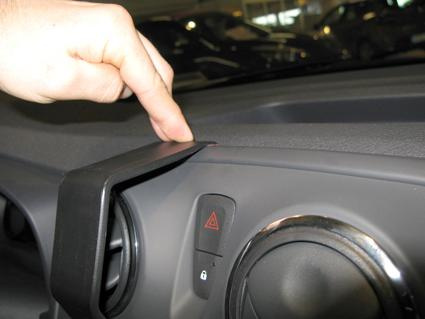 ProClip Monteringsbygel Dacia Logan/Sandero 13-15, Centrerad