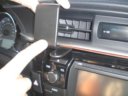 ProClip Monteringsbygel Toyota Corolla 14-15, Centrerad