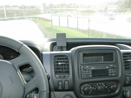 Renault Trafic 15-, Centrerad
