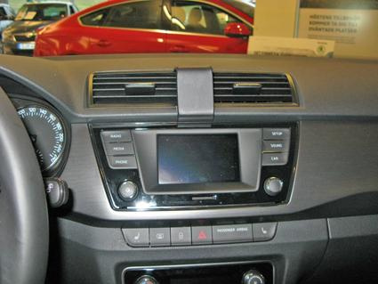 Skoda Fabia 15-, Centrerad