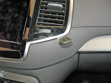 Volvo XC90 15-, Vinklad