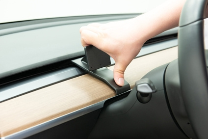 Brodit ProClip, Tesla Model 3/Y 18-24