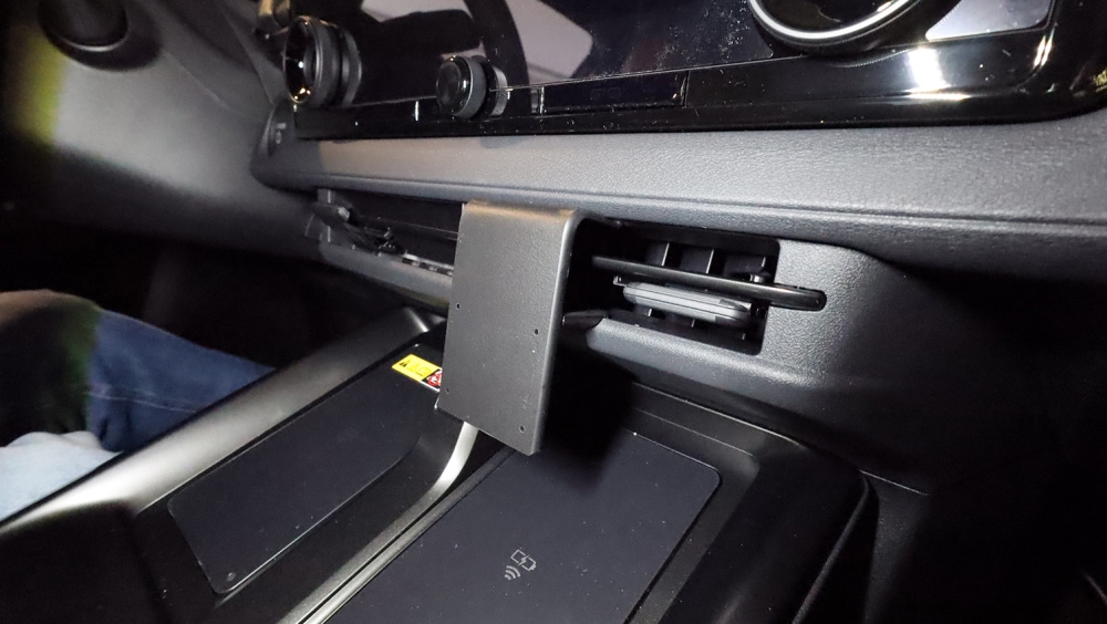 Brodit ProClip, Toyota bZ4X 26-27