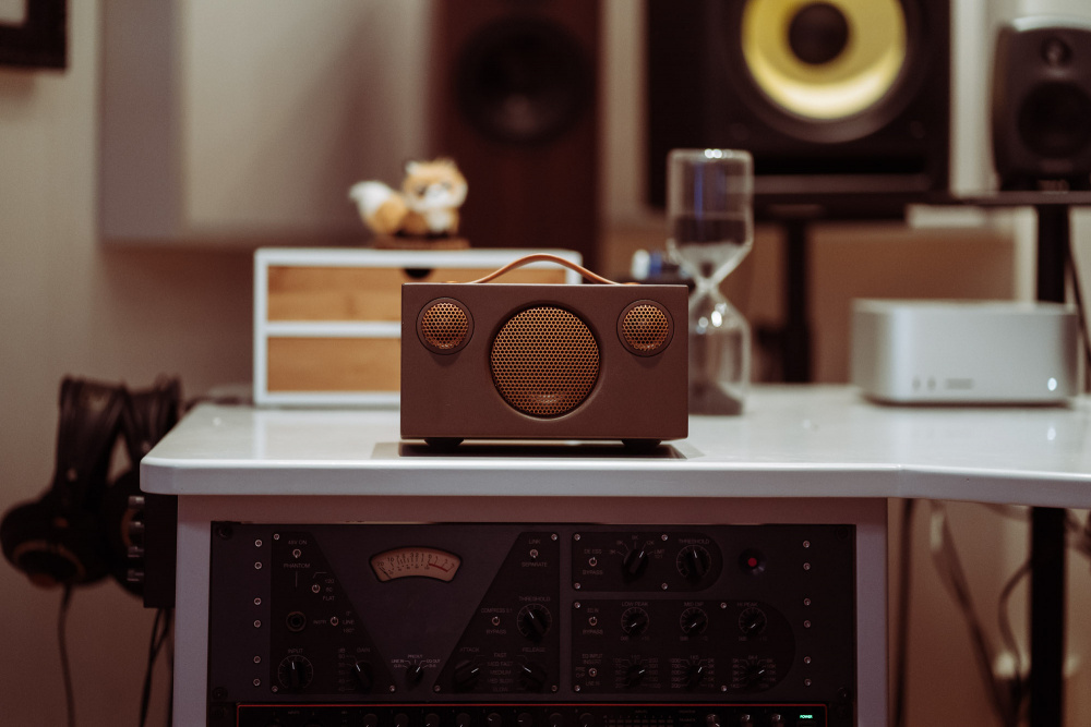 Audio Pro Addon T3+ Bluetooth-højttaler, Stone