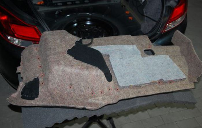 Tom baslåda Opel Insignia