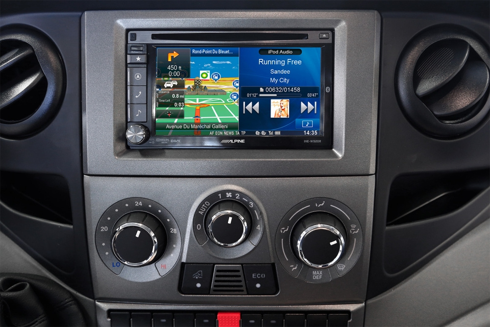 Monteringsramme 2-DIN Iveco Daily, mørkegrå