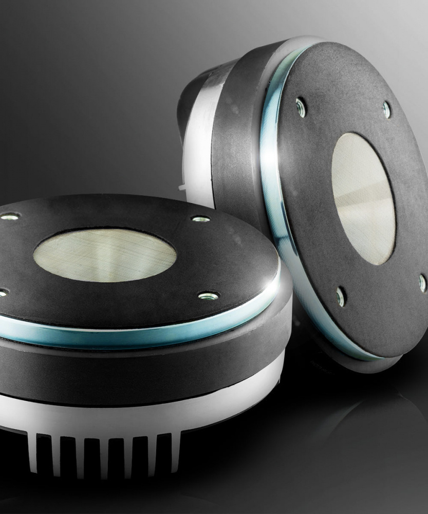 DS18 PRO-D1F, tung 2-tommers driver med phenolmembran