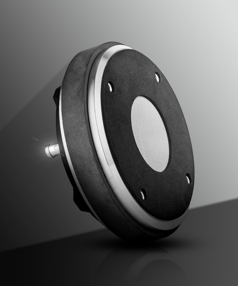 DS18 PRO-D22Ti.8, tung 2-tommers driver med titanmembran