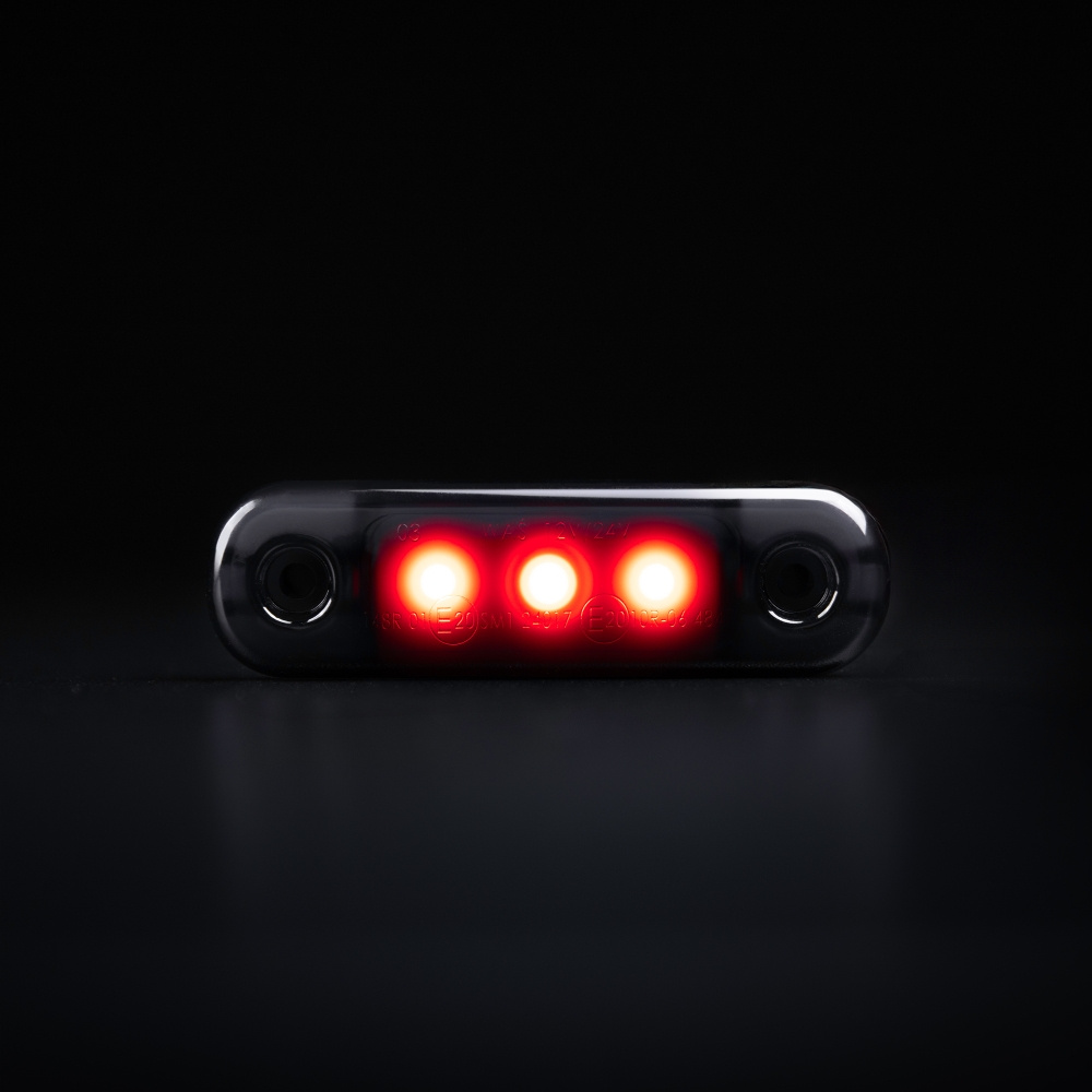 Strands Dark Knight Super Dark Slim Rødt Positionslys