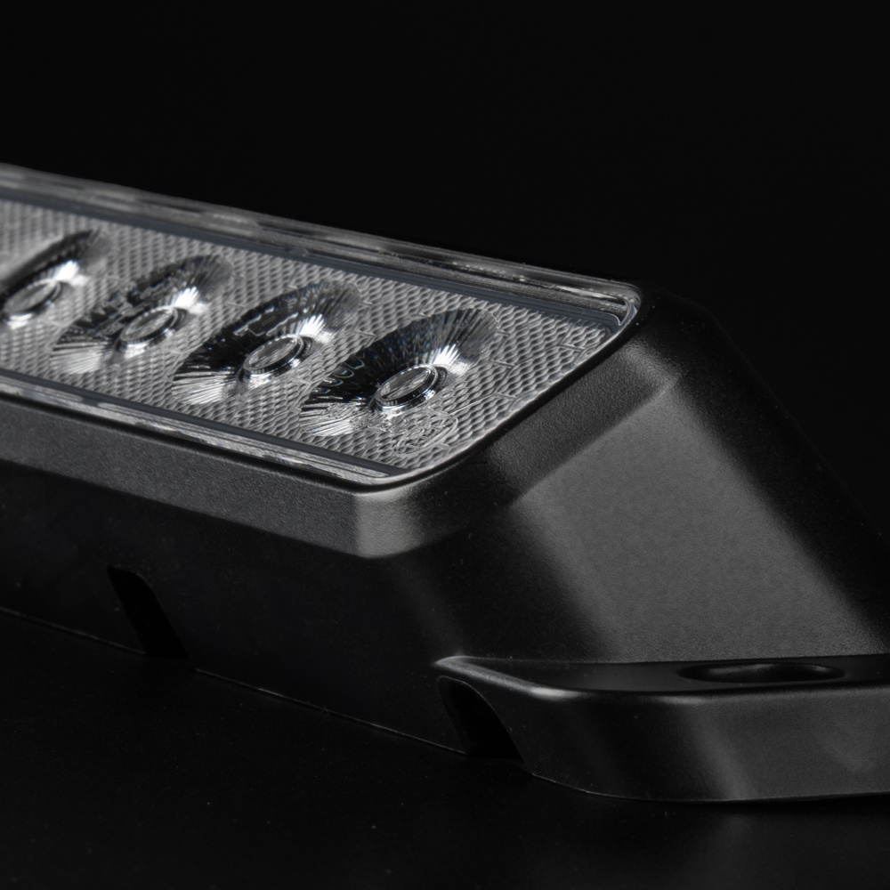 Strands NUUK E-Line Scene Light 80W