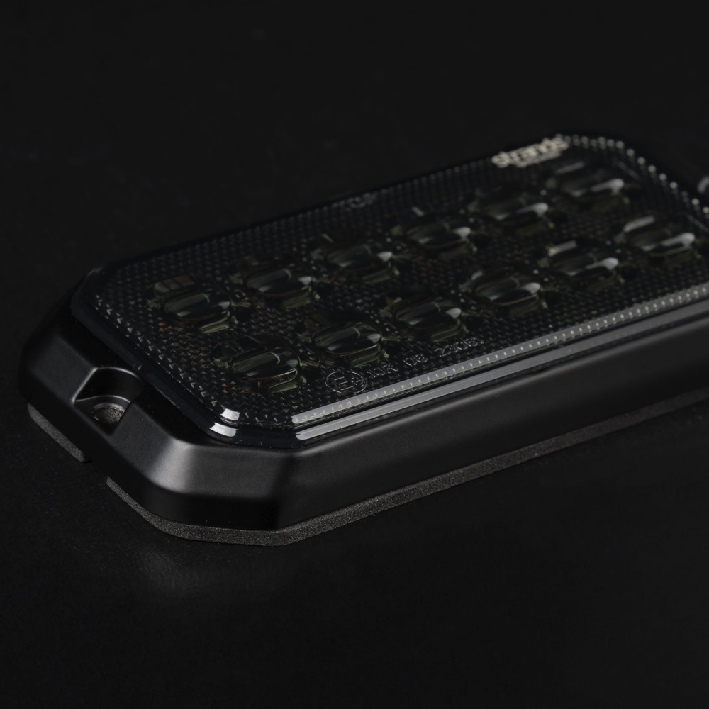 Strands Dark Knight Duo Riktat Blixtlys 12LED