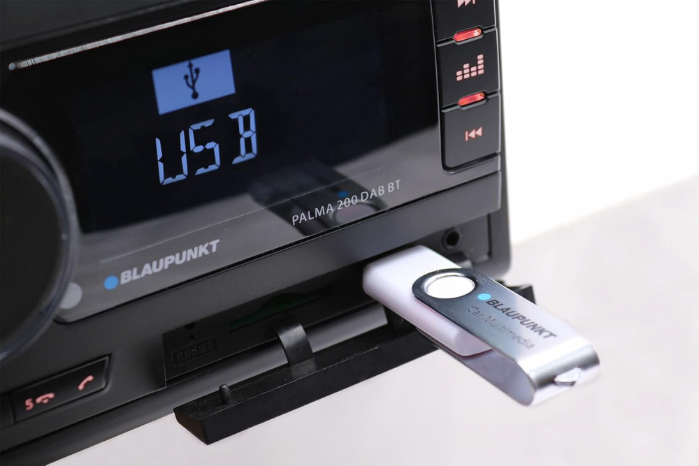 Blaupunkt Palma 200 DAB BT, 2-DIN med Bluetooth