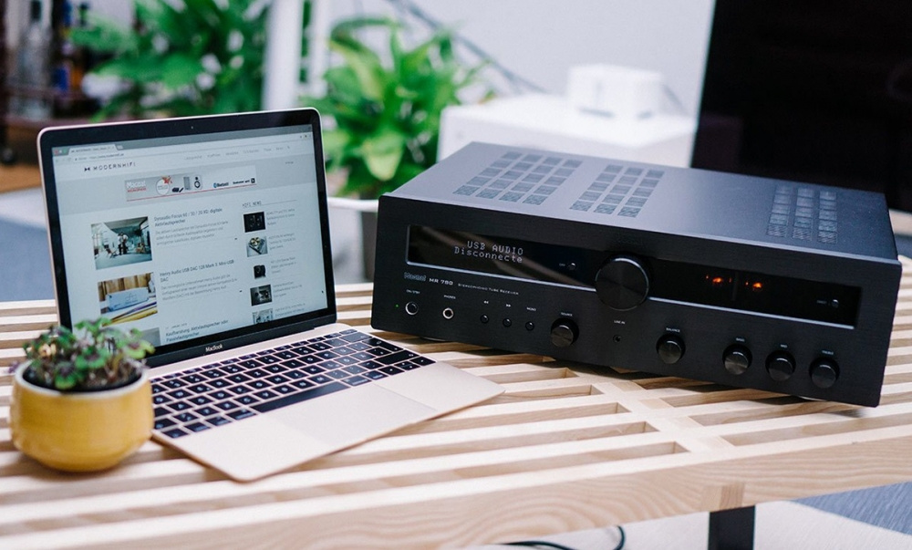 Magnat MR780, stereoforstærker med rør