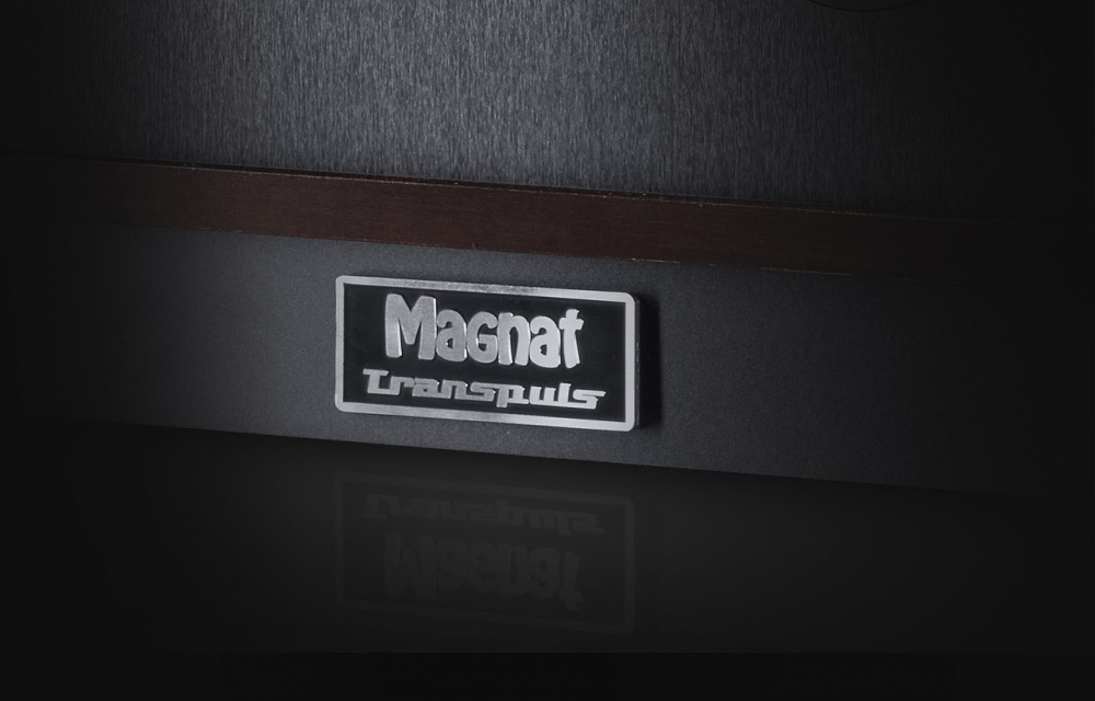 Magnat Transpuls 1500 golvhögtalare i retrodesign