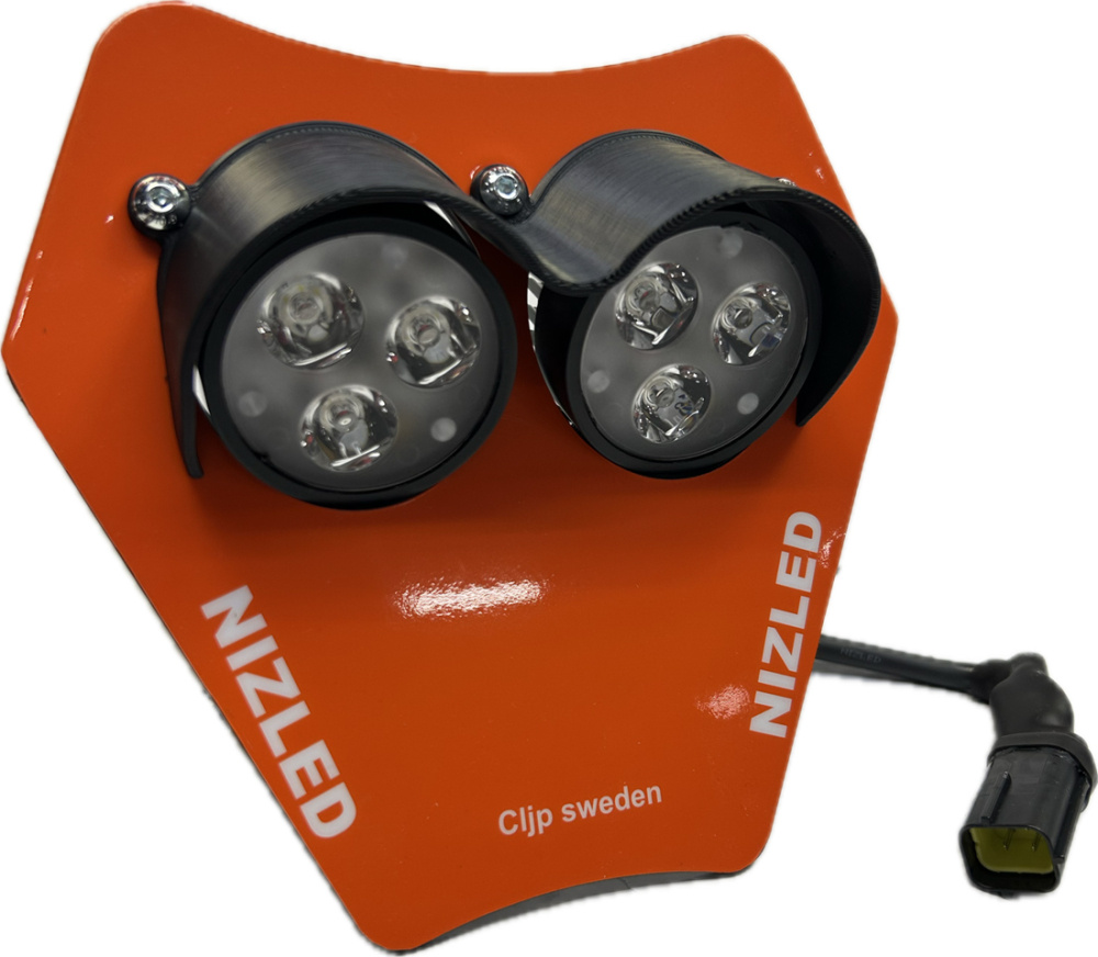 KTM lampemontering i to prisklasser, E30 35w let lampe og E406k/E405k, som er topmodellerne