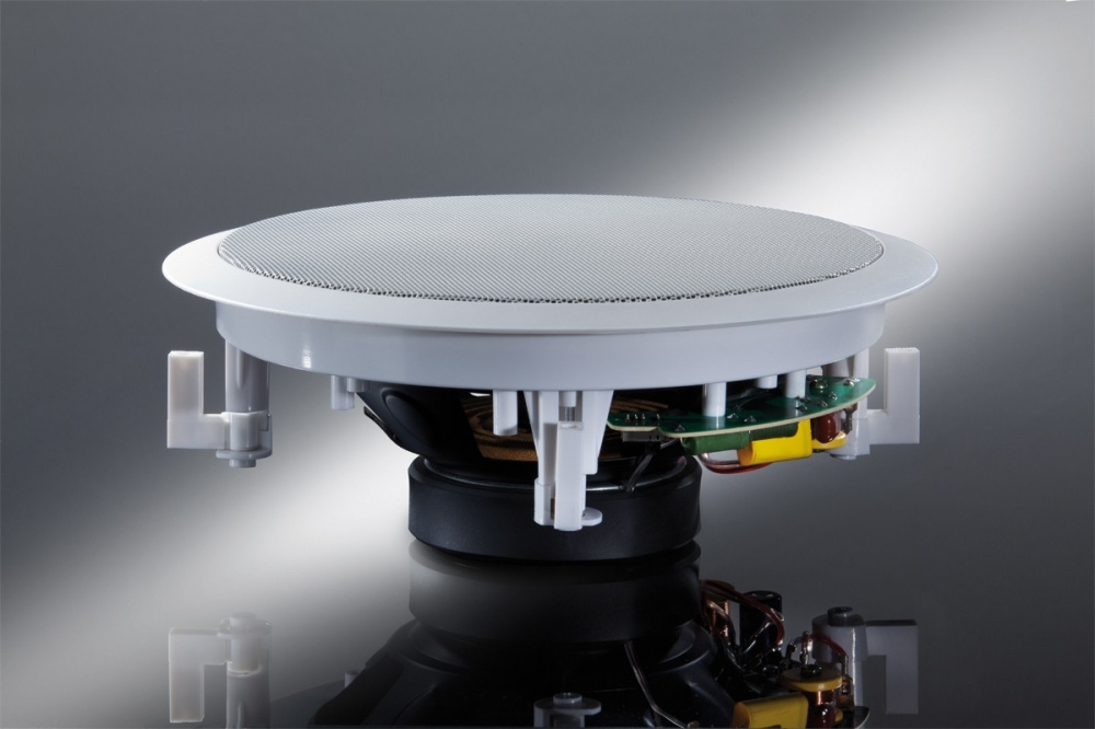 Dayton Audio MA1240 & 2 par Magnat ICP82 indbyggede højttalere