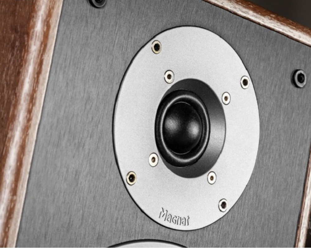 Marantz Model M1 & Magnat MS70 2.0 stereopakke, valnød